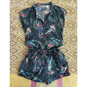 Oxbow France Romper Surf Wear Tropical Floral Pockets Shorts Women’s Size 2